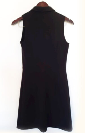 Robe noir sans manches
