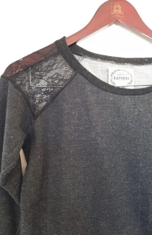 Pull Gris dentelle aux paules