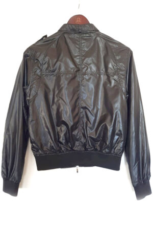 Blouson noir lger